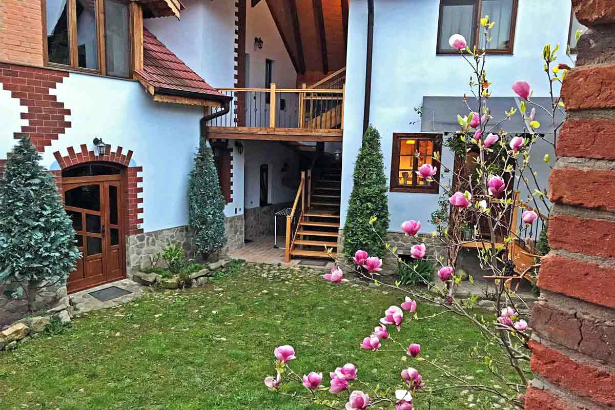 romania country cottage rentals | transylvania farmhouse