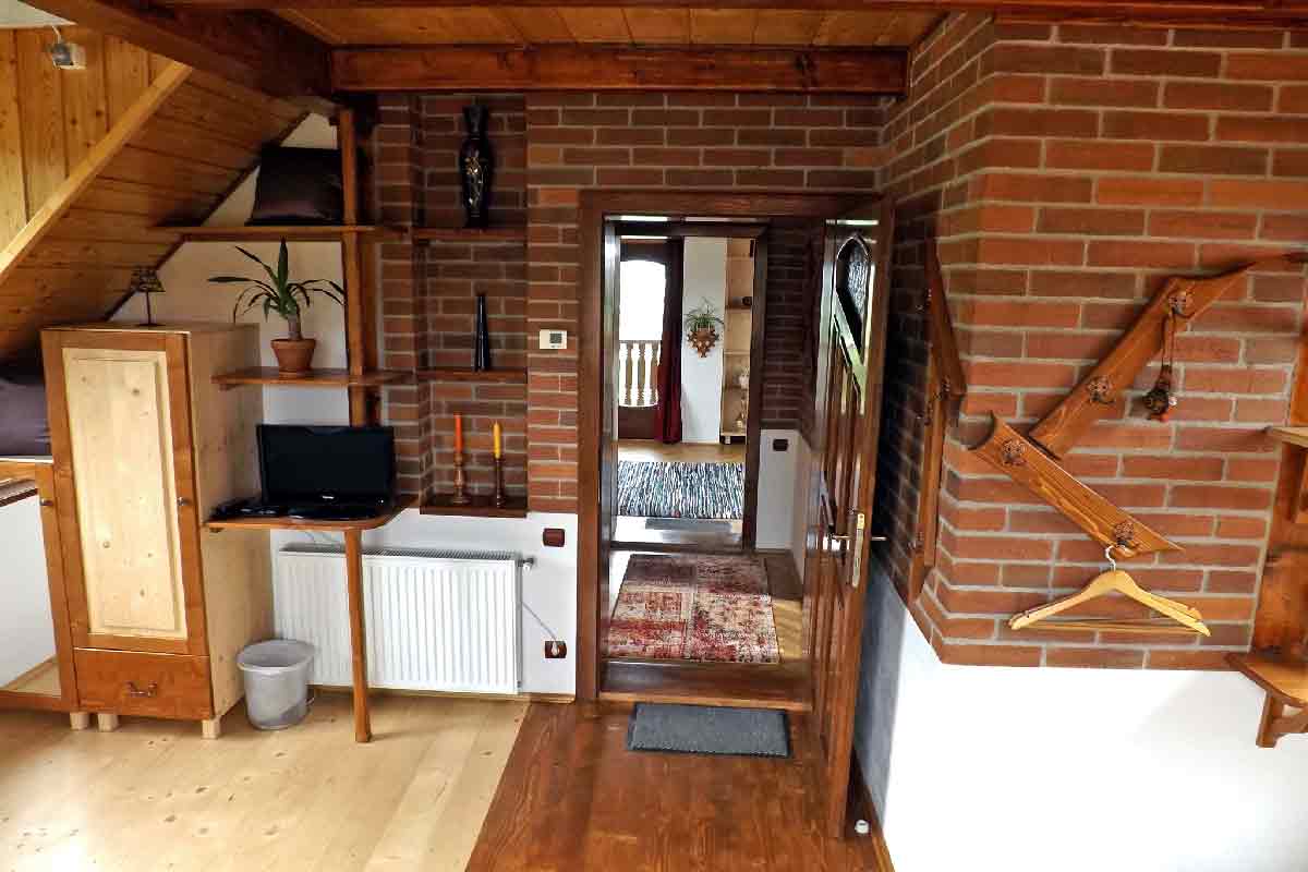 self catering chalet rental romania