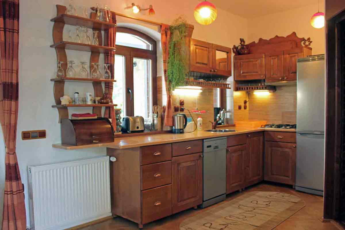 cazare cabana cu semineu in camera sibiu, inchiriere in regim hotelier