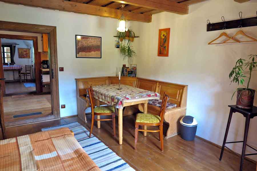 casa de vacanta traditionala marginimea sibiului | cazare munte pentru familii cu copii saliste